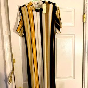 Maxi/ peekaboo back dress